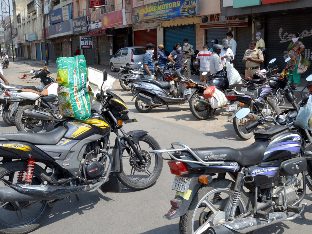 Lockdown in Hyderabad City Photo Gallery - Sakshi3