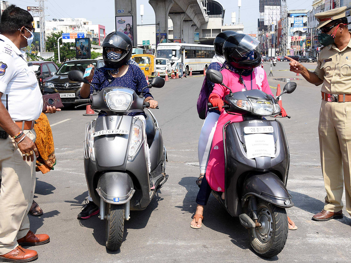 Lockdown in Hyderabad City Photo Gallery - Sakshi1