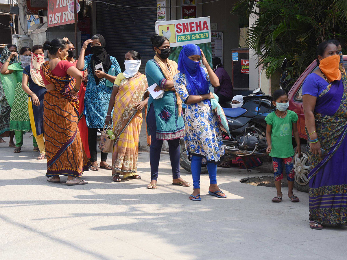 Lockdown in Hyderabad City Photo Gallery - Sakshi25