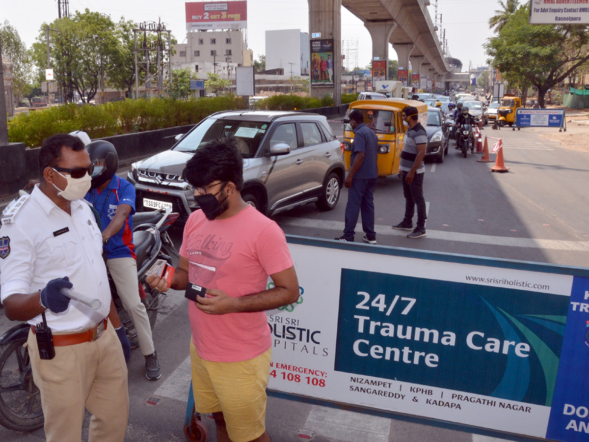Lockdown in Hyderabad City Photo Gallery - Sakshi4