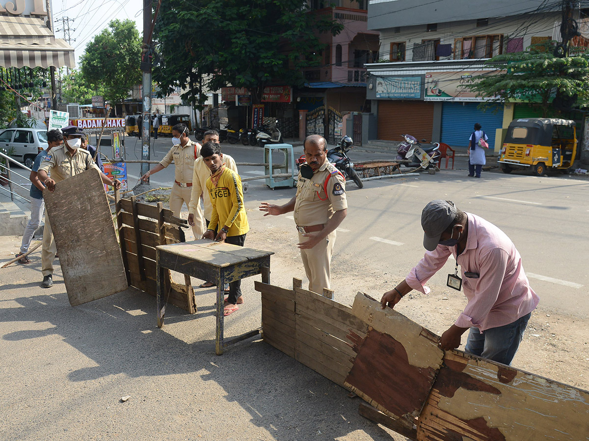 Lockdown in Hyderabad City Photo Gallery - Sakshi34