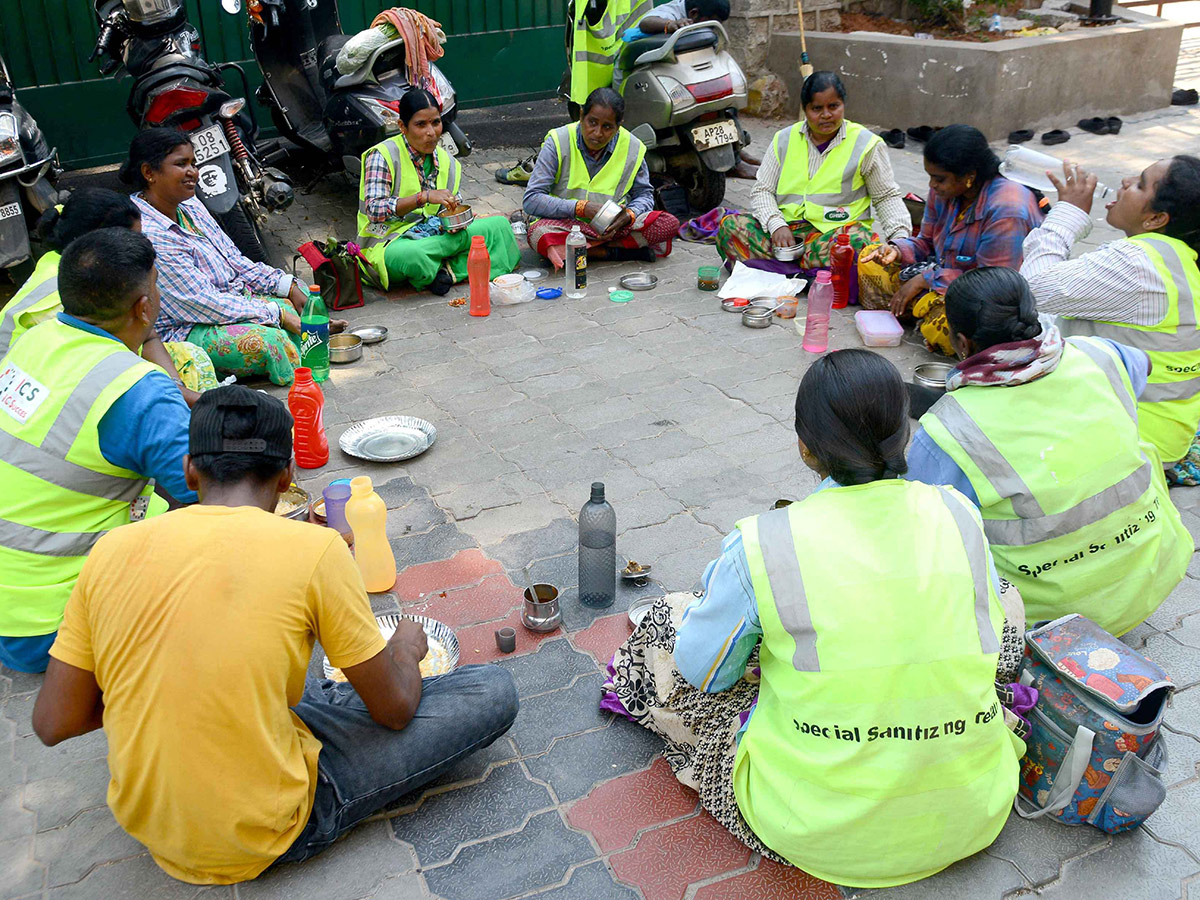 Lockdown in Hyderabad City Photo Gallery - Sakshi40