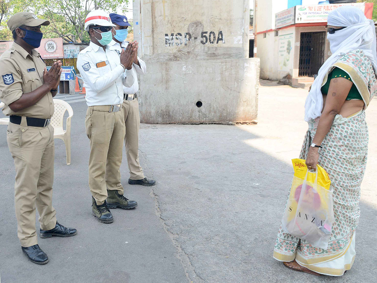 Lockdown in Hyderabad City Photo Gallery - Sakshi46