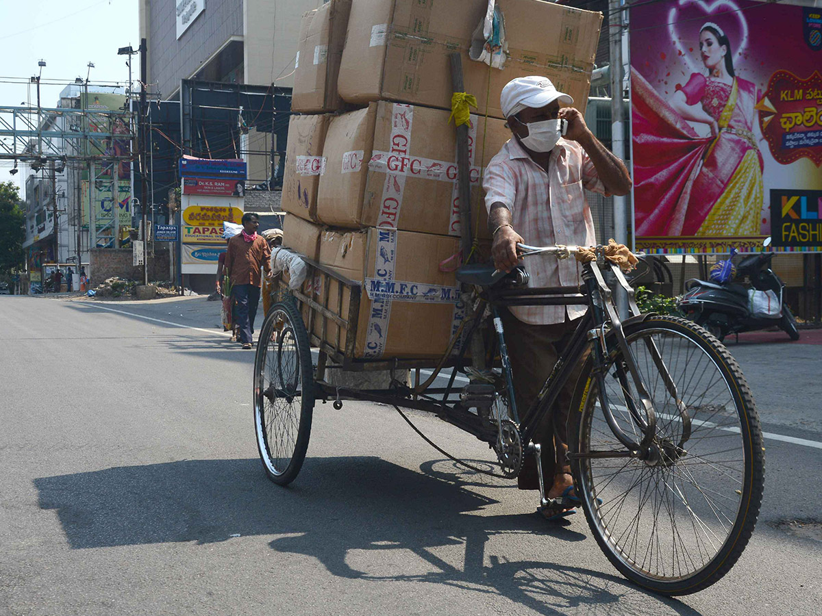 Lockdown in Hyderabad City Photo Gallery - Sakshi48