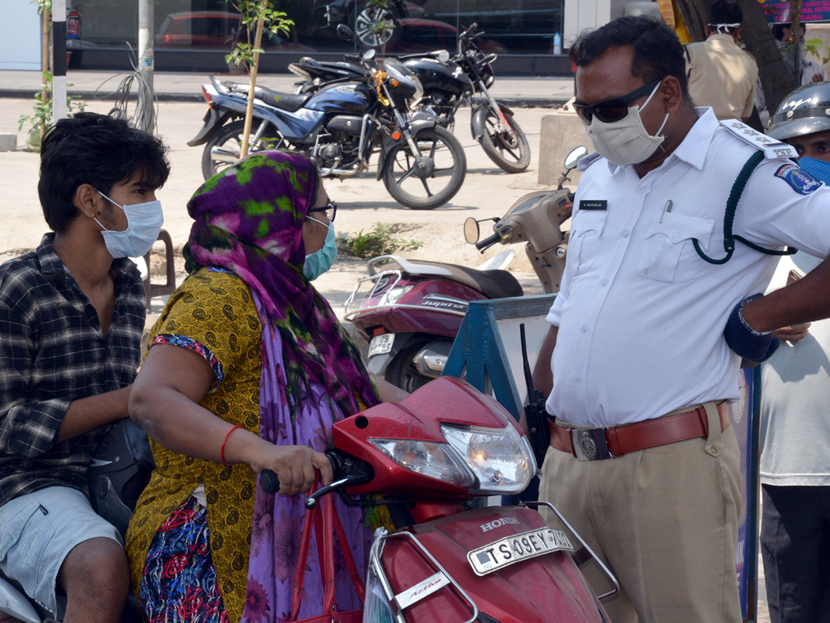 Lockdown in Hyderabad City Photo Gallery - Sakshi9