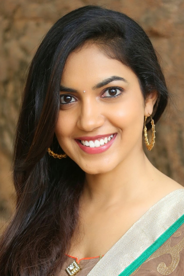 actress ritu varma exclusive photo gallery - Sakshi16