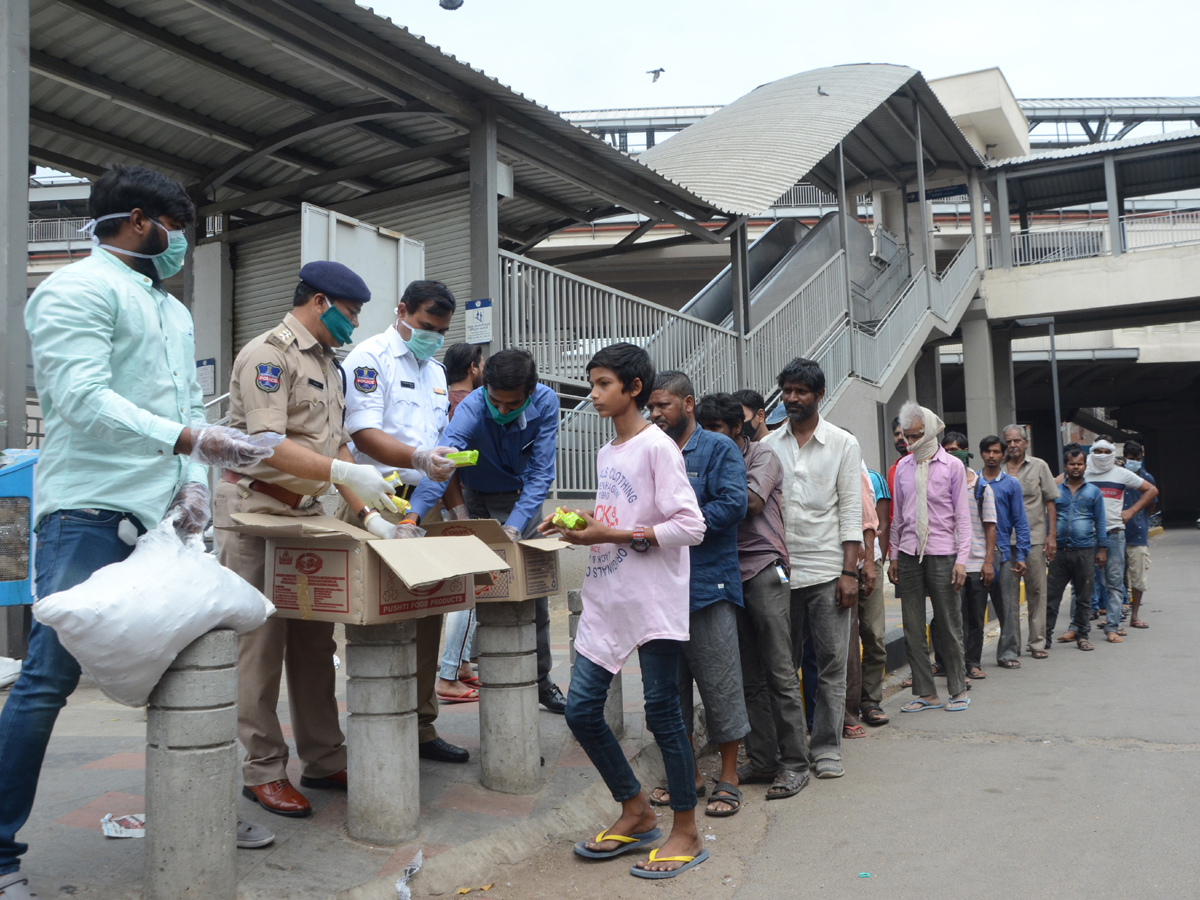 Lockdown in Hyderabad City Photo Gallery - Sakshi11