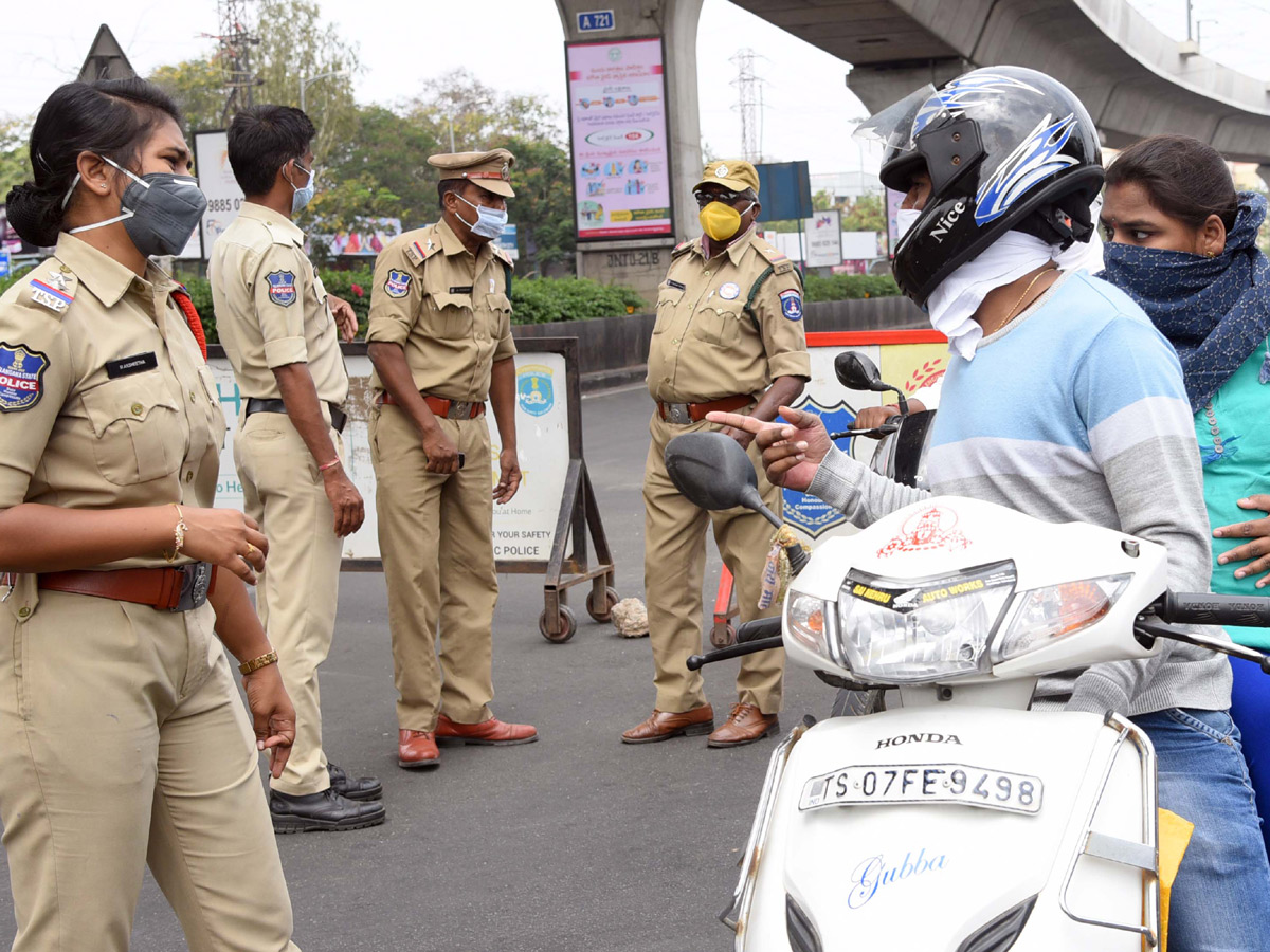Lockdown in Hyderabad City Photo Gallery - Sakshi1