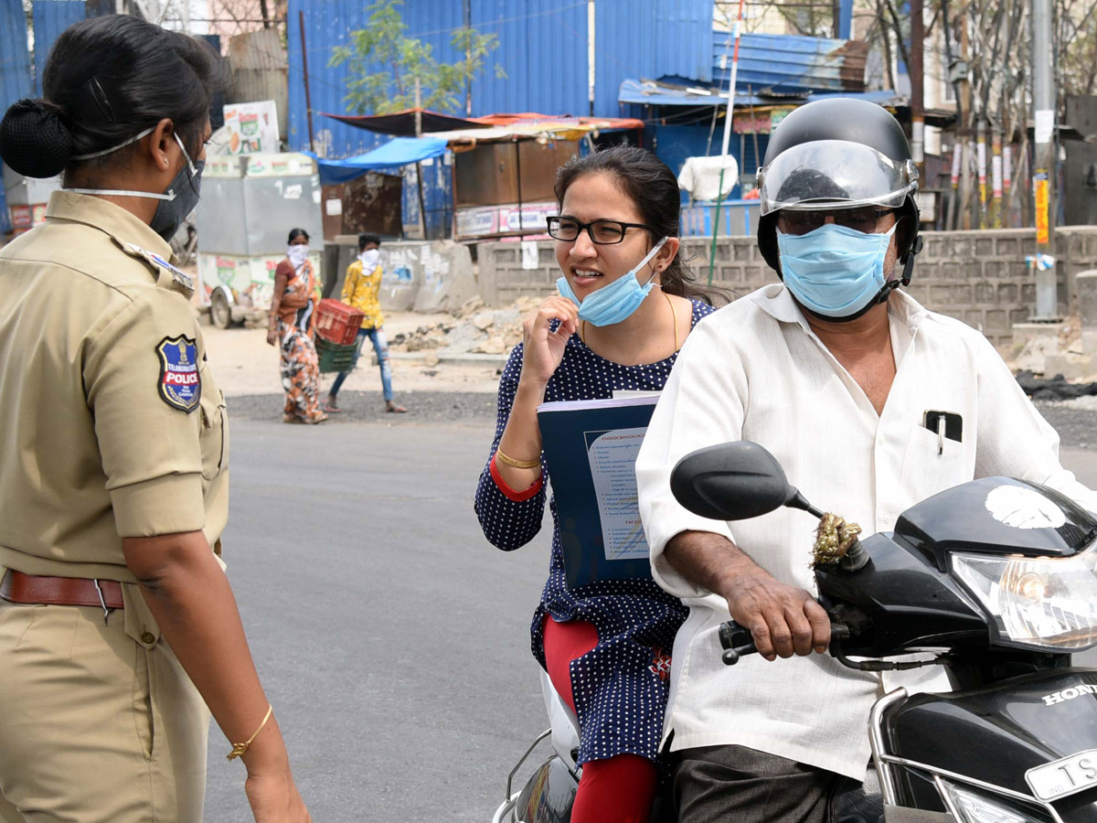 Lockdown in Hyderabad City Photo Gallery - Sakshi23