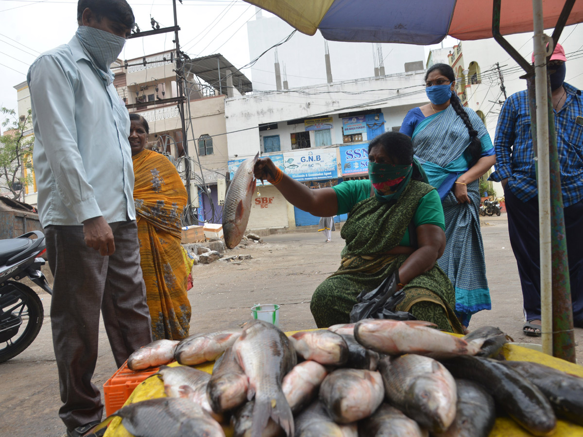 Lockdown in Hyderabad City Photo Gallery - Sakshi28
