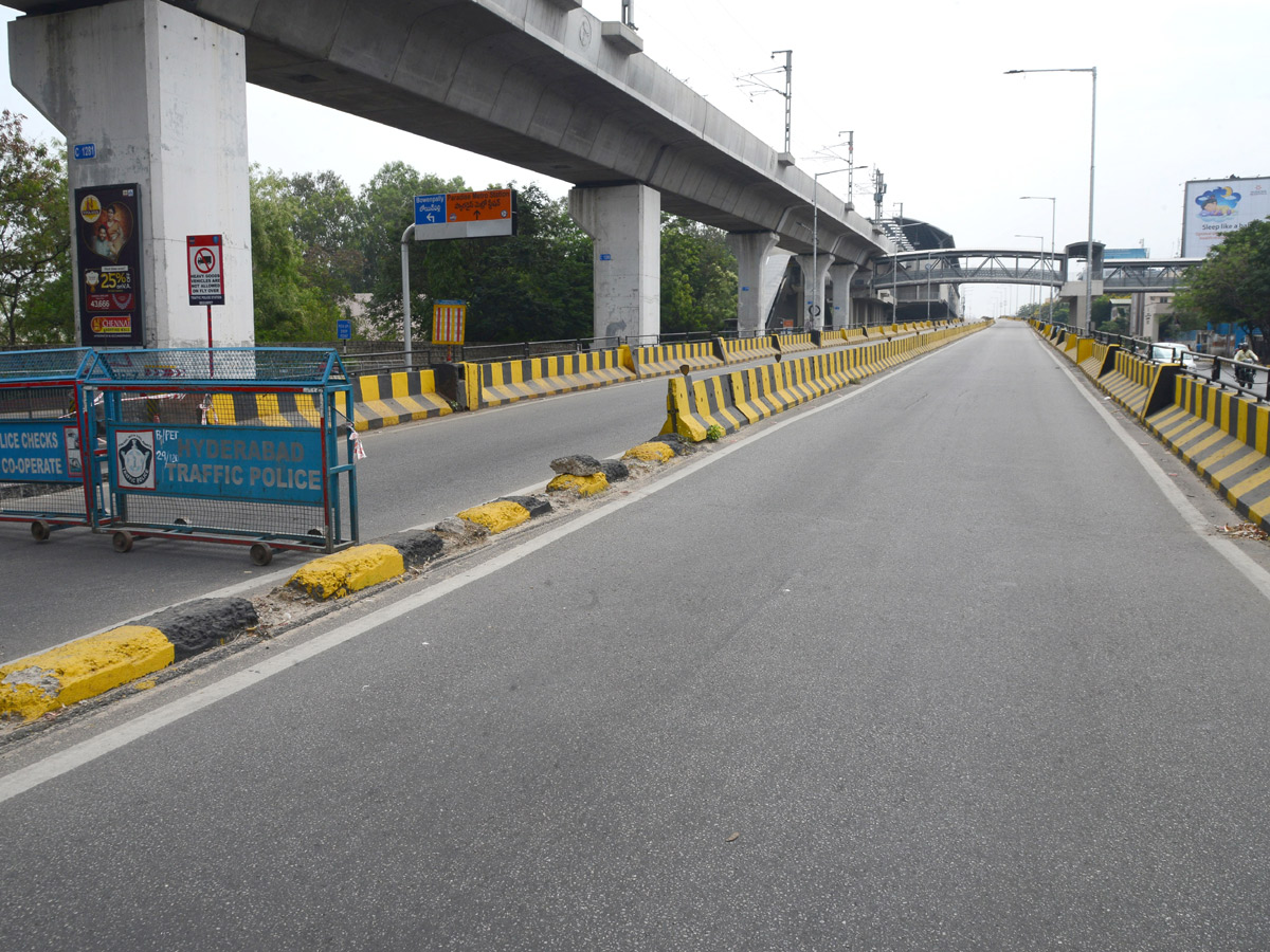 Lockdown in Hyderabad City Photo Gallery - Sakshi35