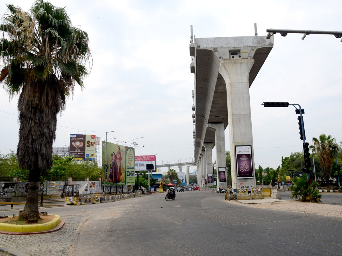 Lockdown in Hyderabad City Photo Gallery - Sakshi49