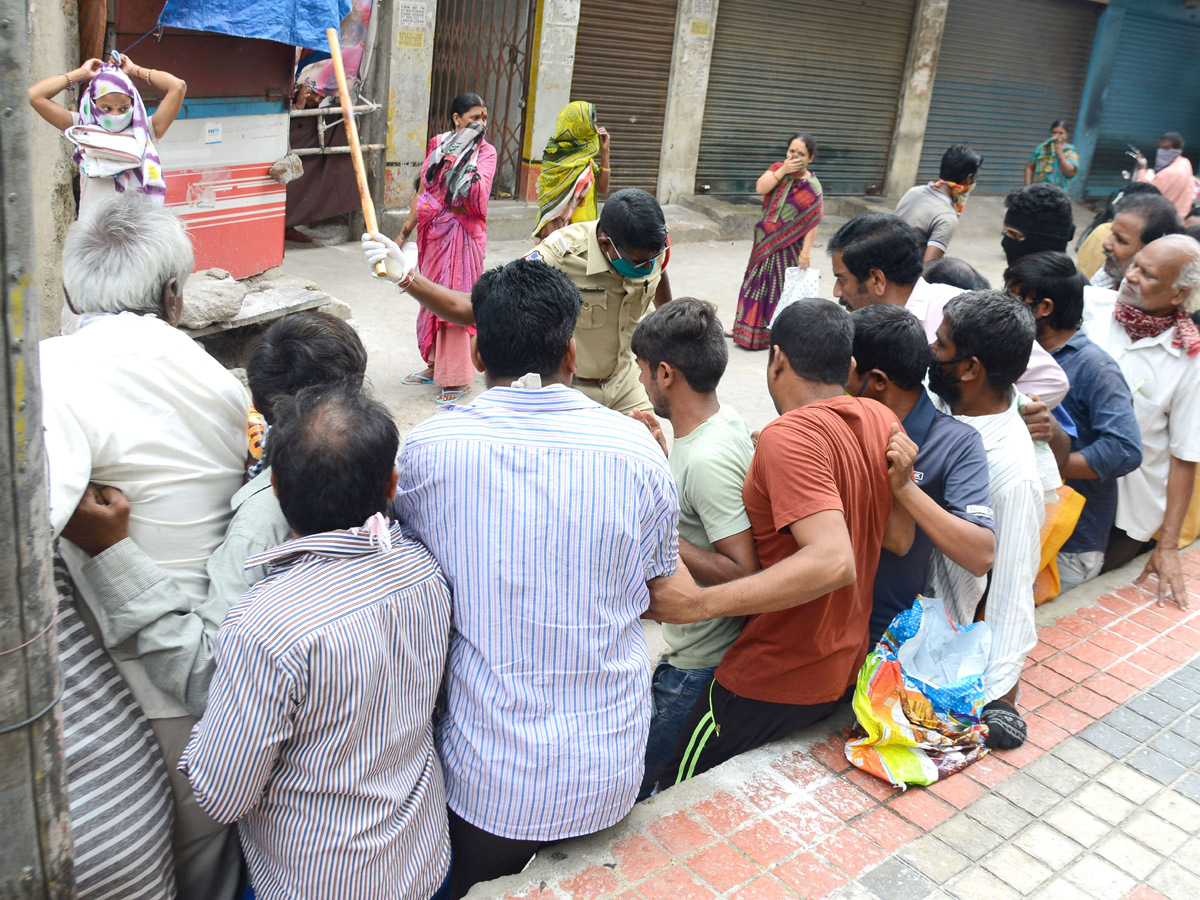 Lockdown in Hyderabad City Photo Gallery - Sakshi54