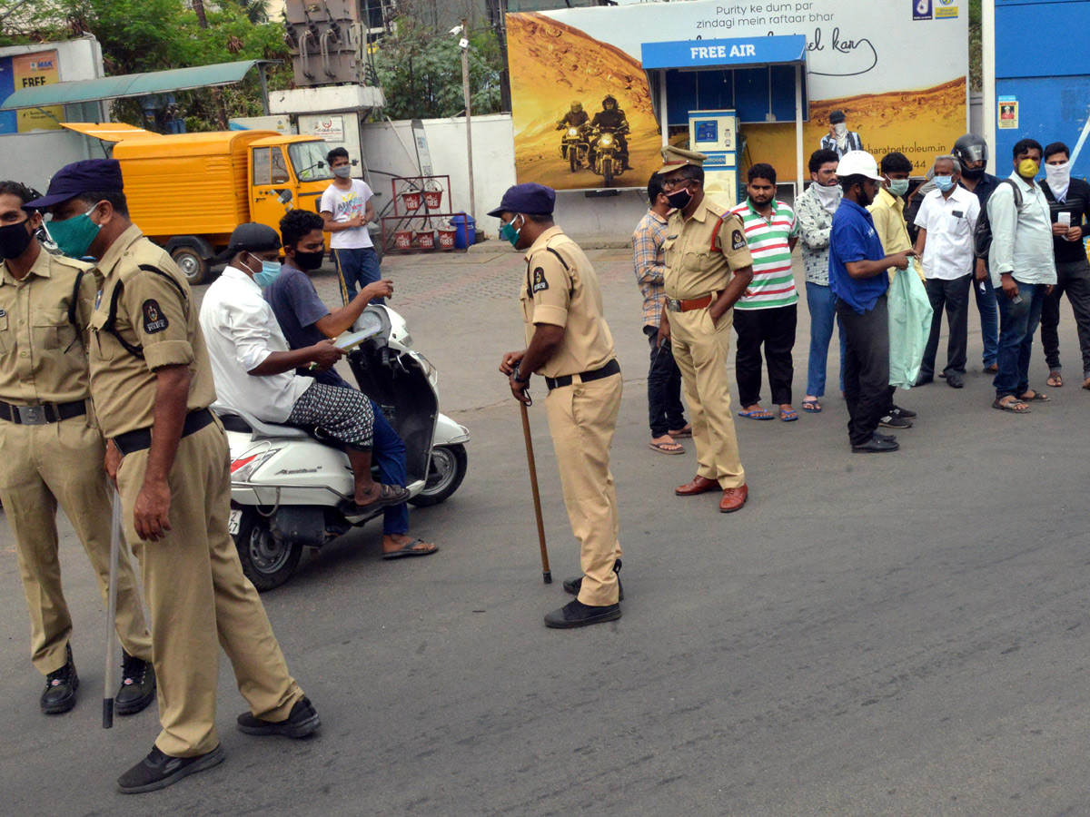 Lockdown in Hyderabad City Photo Gallery - Sakshi63