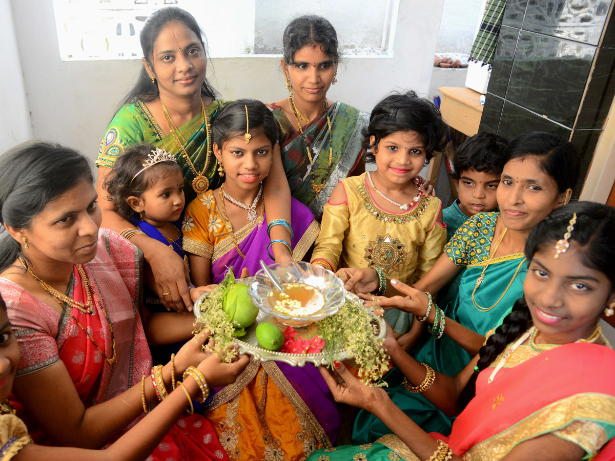 Best photos of the week April 05 to 12,2020 - Sakshi22