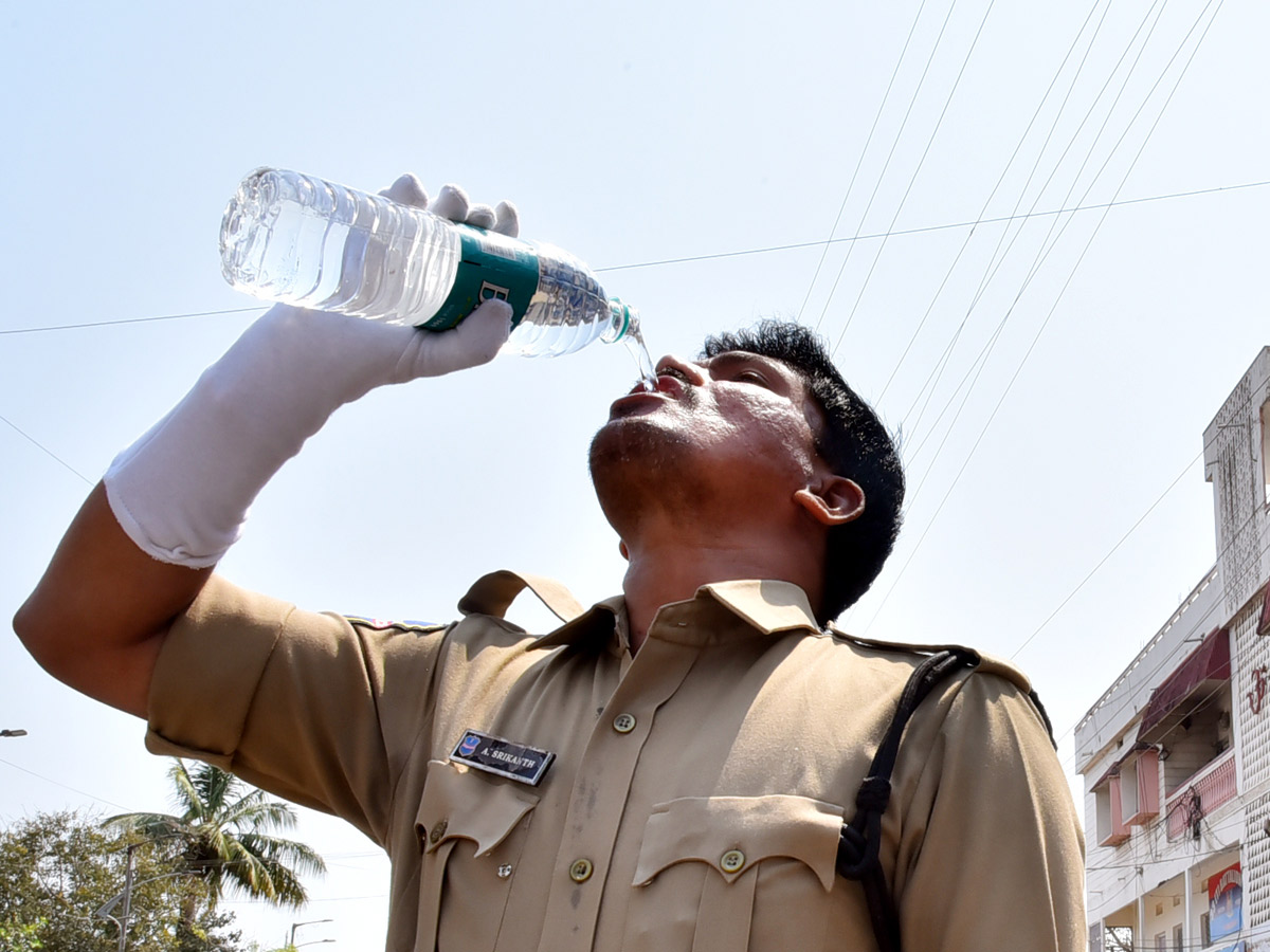Best photos of the week April 05 to 12,2020 - Sakshi42