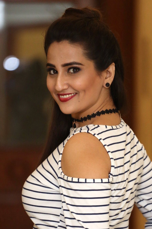 Anchor Manjusha Exclusive Photo Gallery - Sakshi14