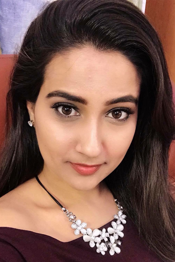 Anchor Manjusha Exclusive Photo Gallery - Sakshi24