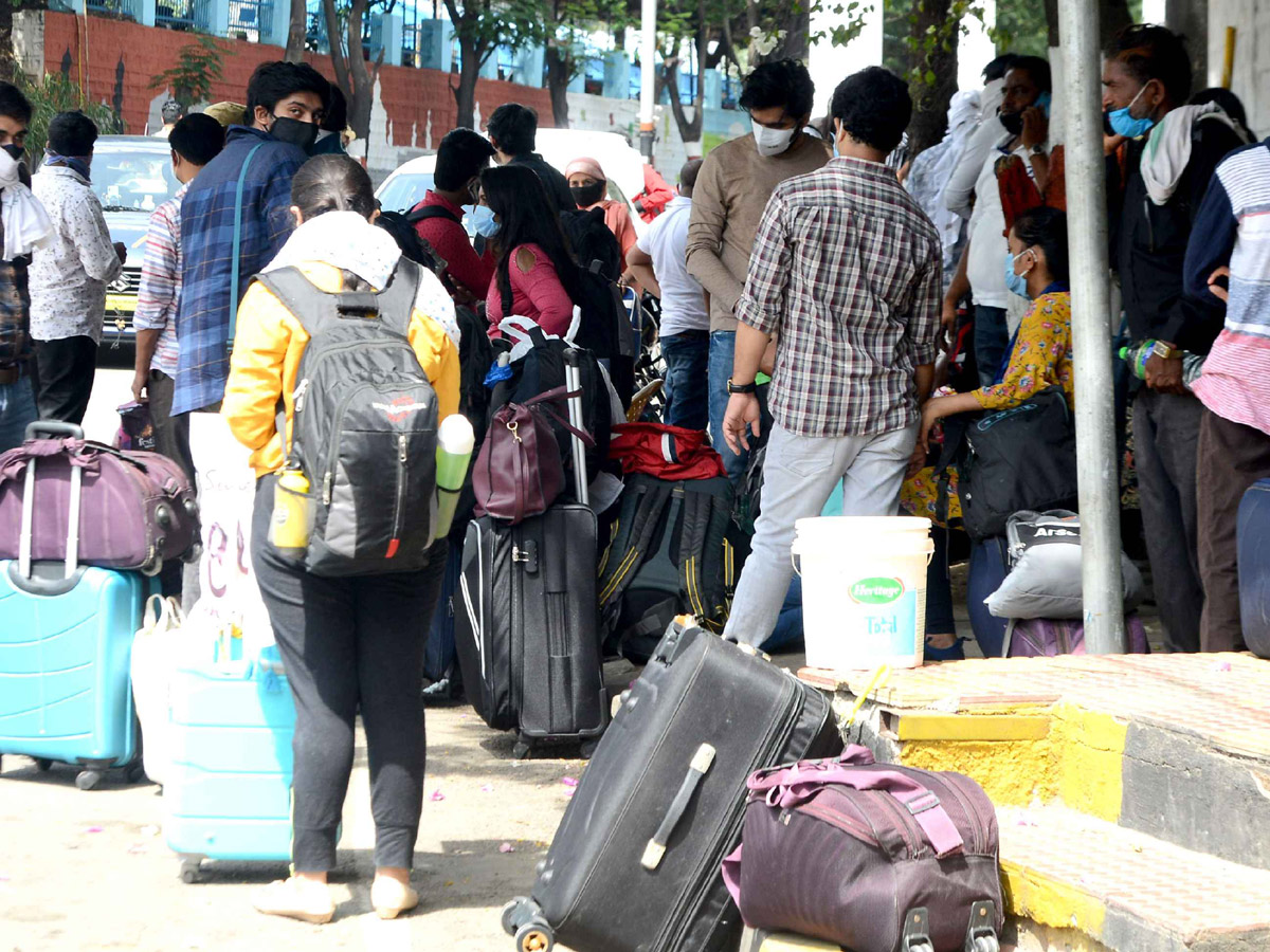Lockdown in Hyderabad City Photo Gallery - Sakshi25