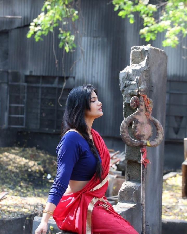 Actress Kalpika Ganesh Photo Gallery - Sakshi10