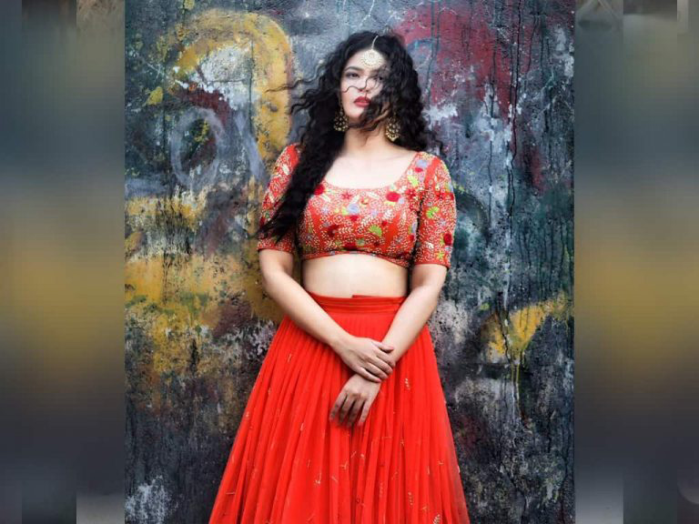 Actress Kalpika Ganesh Photo Gallery - Sakshi25