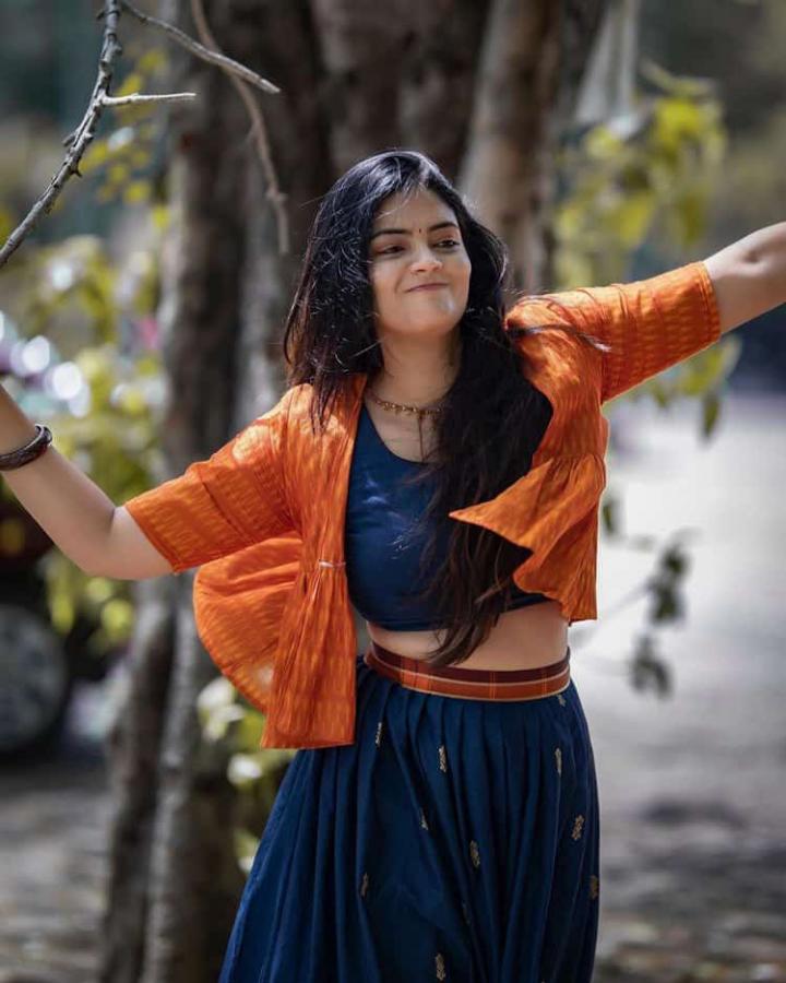 Actress Kalpika Ganesh Photo Gallery - Sakshi29