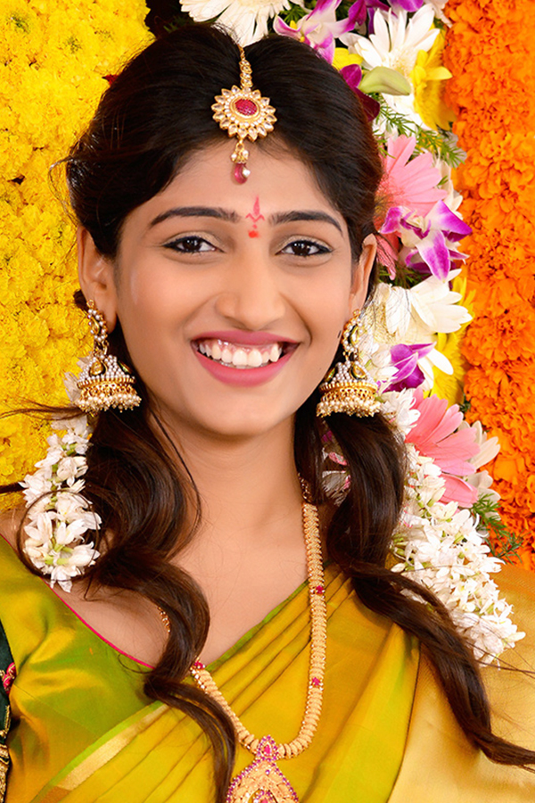 Heroine Priya Vadlamani Exclusive Photo Gallery - Sakshi16