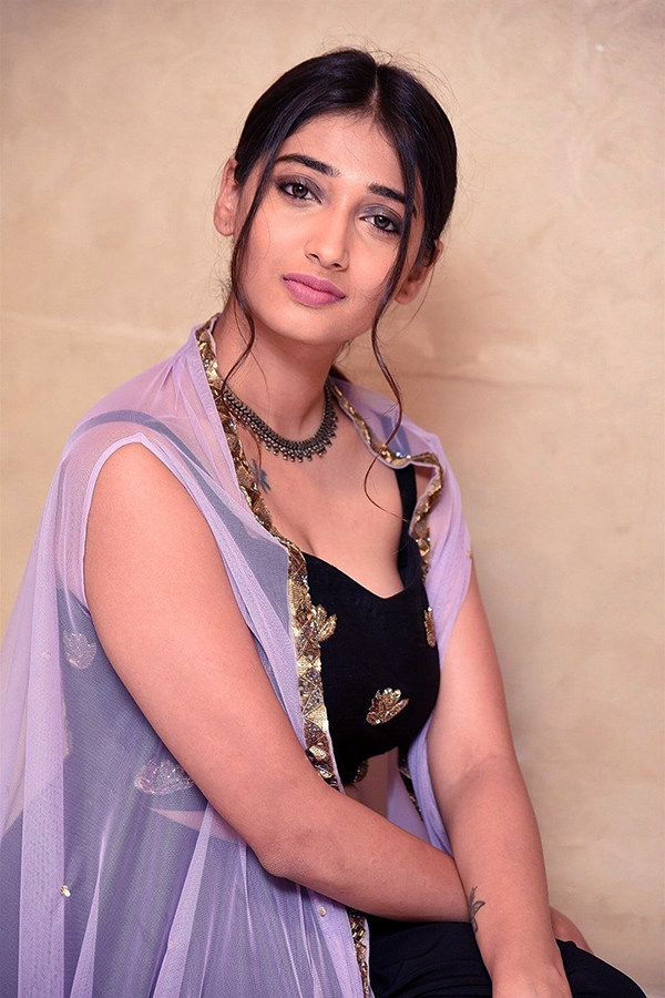 Heroine Priya Vadlamani Exclusive Photo Gallery - Sakshi28