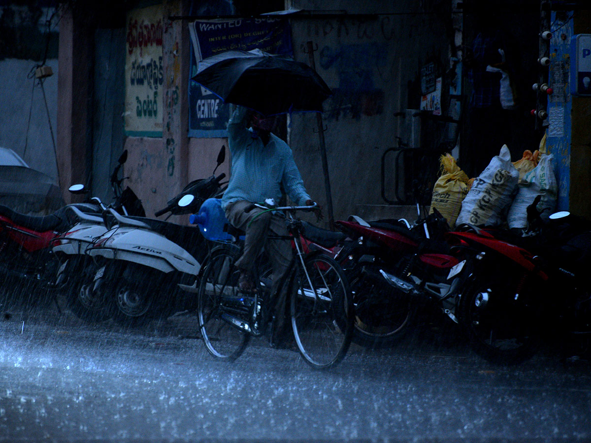 heavy rain in andhra pradesh photo gallery - Sakshi11