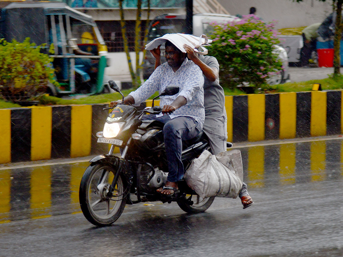 heavy rain in andhra pradesh photo gallery - Sakshi15