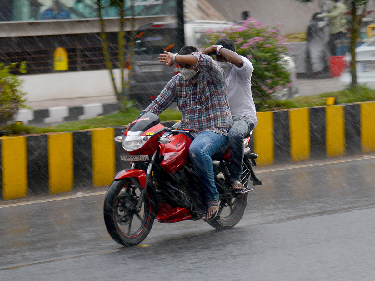 heavy rain in andhra pradesh photo gallery - Sakshi22