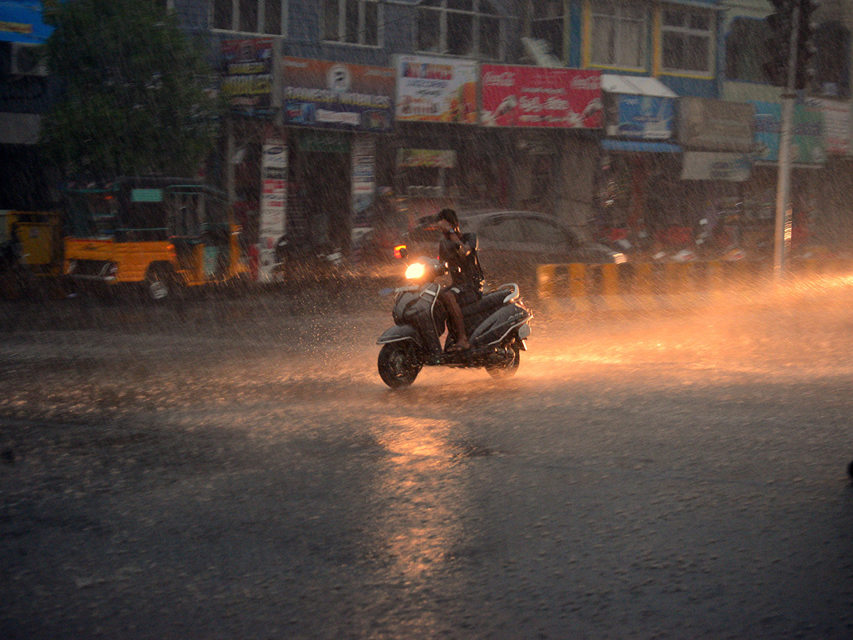 heavy rain in andhra pradesh photo gallery - Sakshi27
