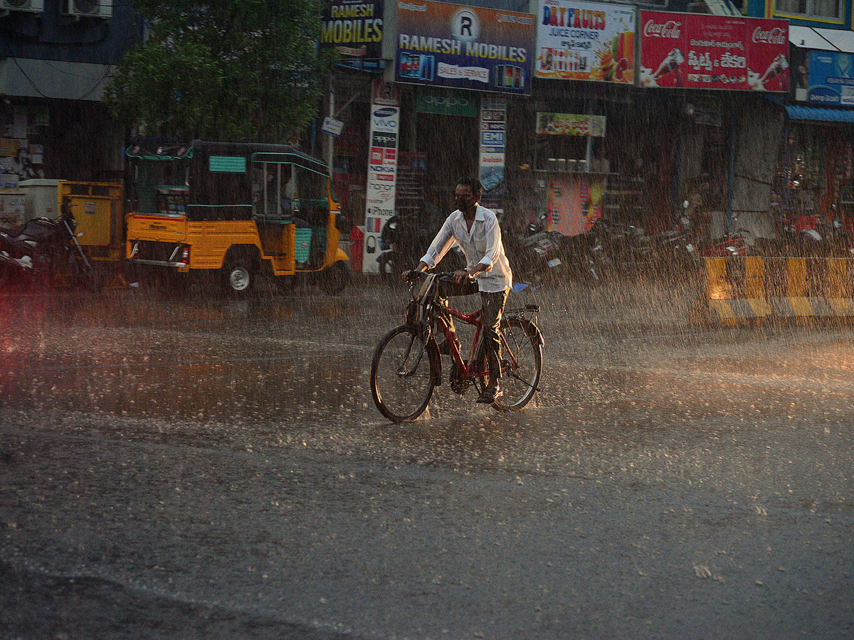 heavy rain in andhra pradesh photo gallery - Sakshi28