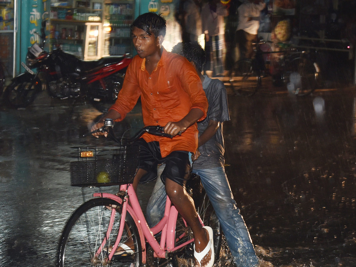 heavy rain in andhra pradesh photo gallery - Sakshi32