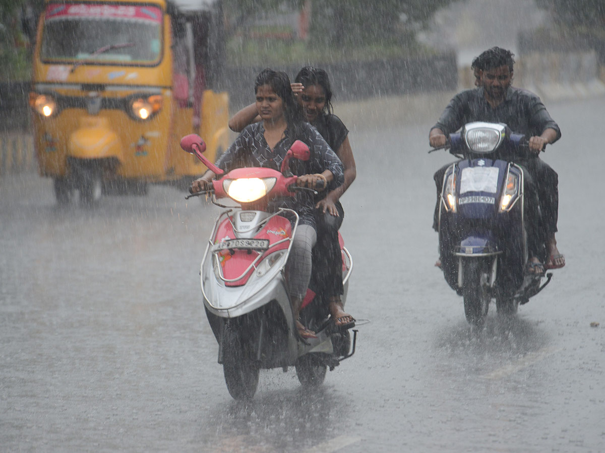 heavy rain in andhra pradesh photo gallery - Sakshi40