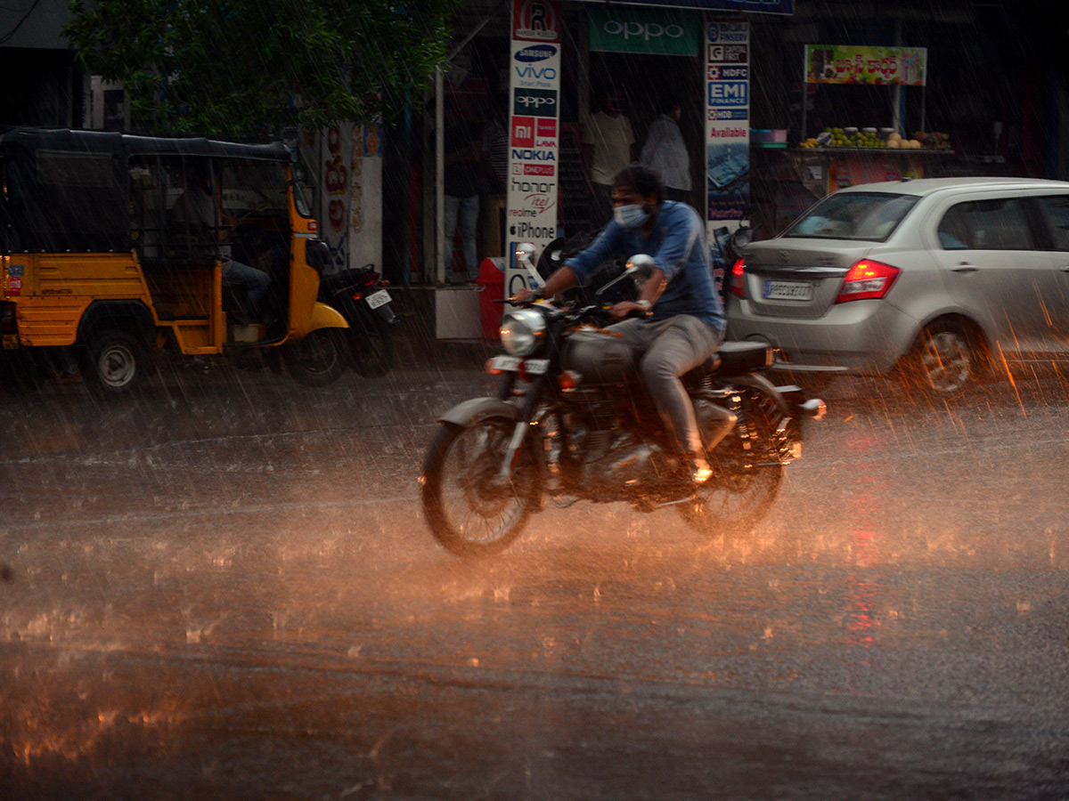 heavy rain in andhra pradesh photo gallery - Sakshi9