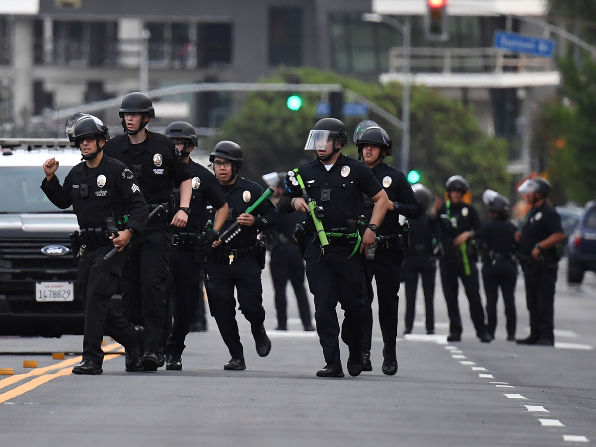 violent usa against death george floyd photo gallery - Sakshi27