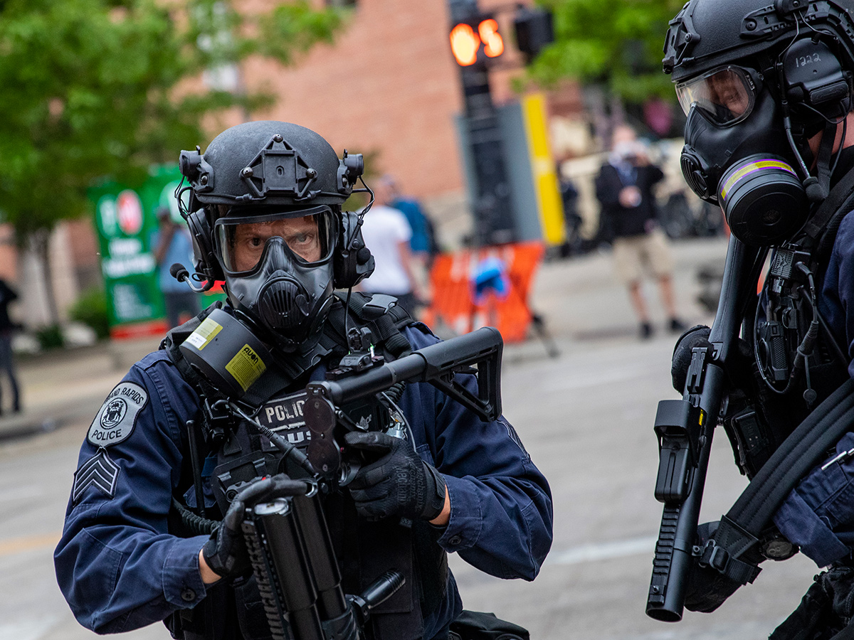 violent usa against death george floyd photo gallery - Sakshi32