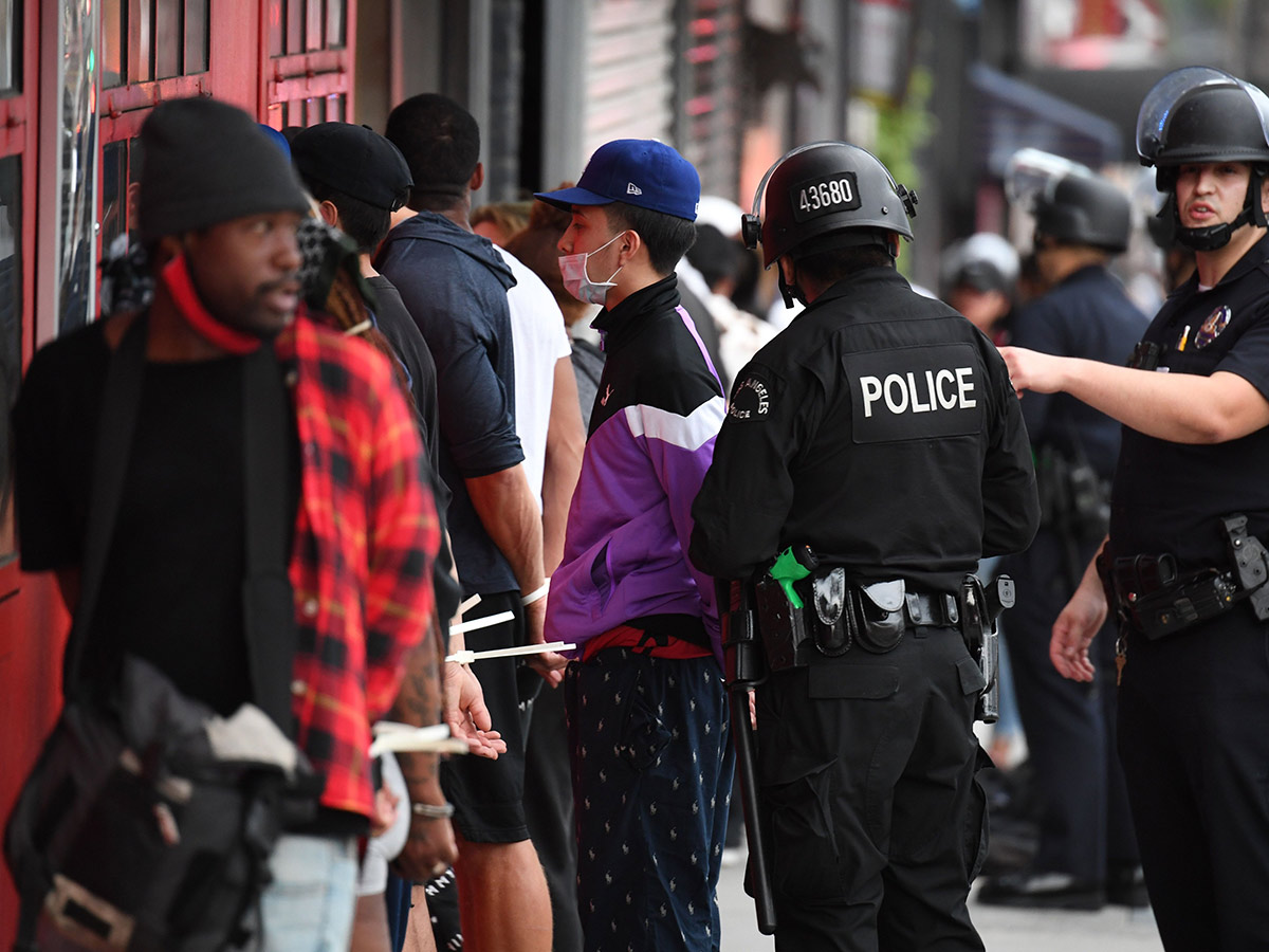 violent usa against death george floyd photo gallery - Sakshi45