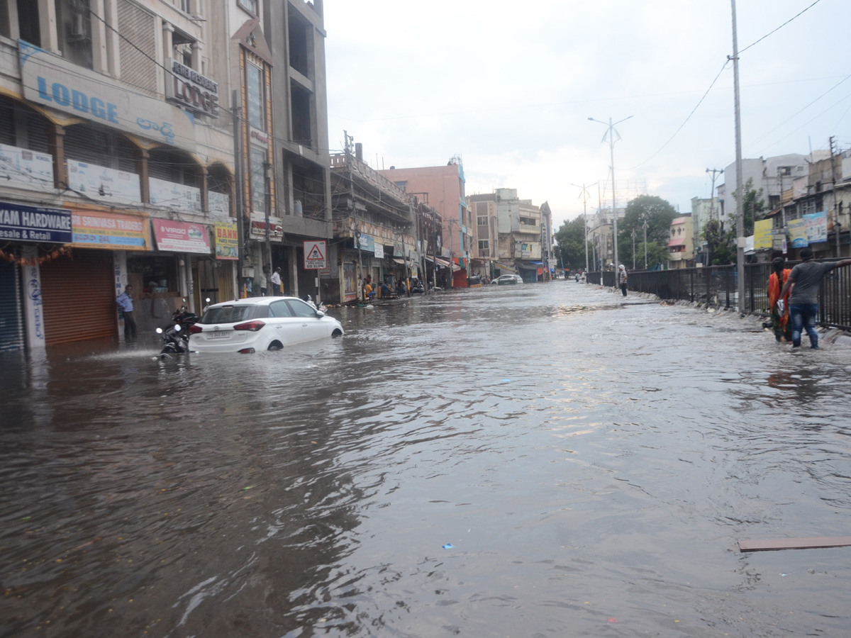 Heavy rains in hyderabad Photo Gallery - Sakshi19