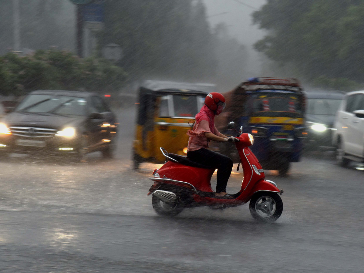 Heavy rains in hyderabad Photo Gallery - Sakshi3