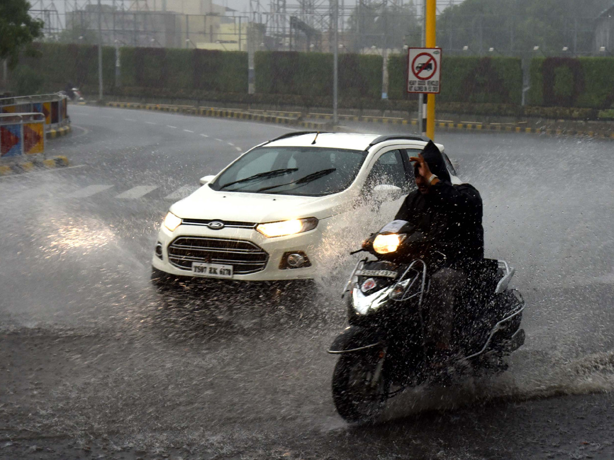 Heavy rains in hyderabad Photo Gallery - Sakshi21