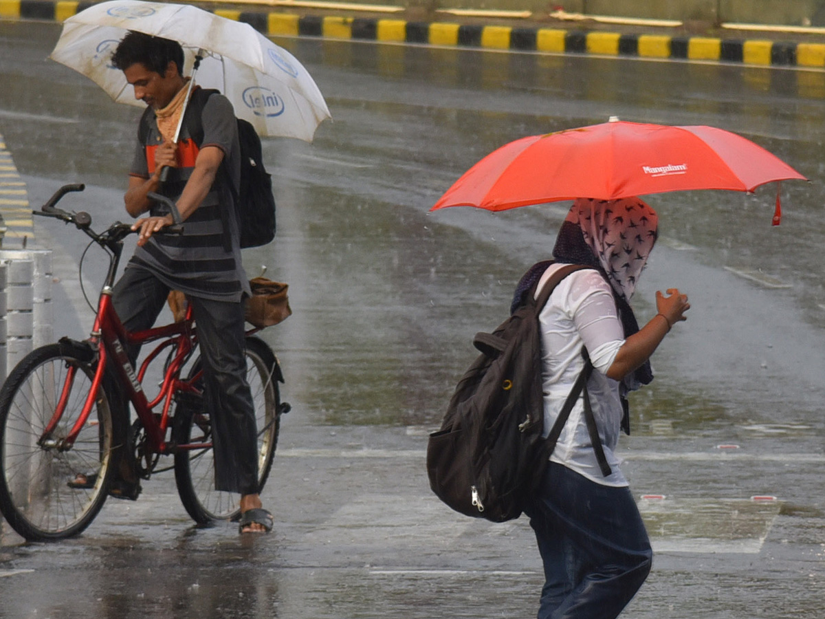 Heavy rains in hyderabad Photo Gallery - Sakshi23
