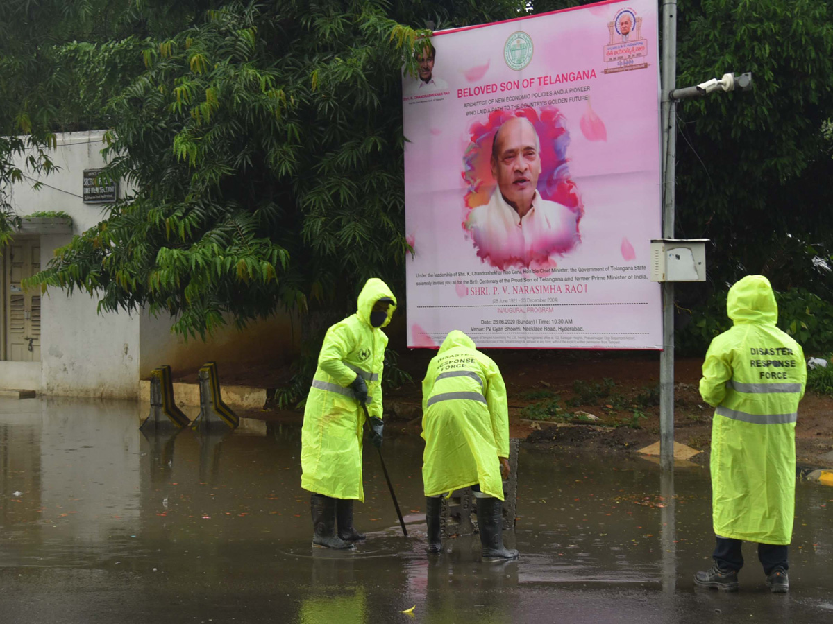 Heavy rains in hyderabad Photo Gallery - Sakshi8