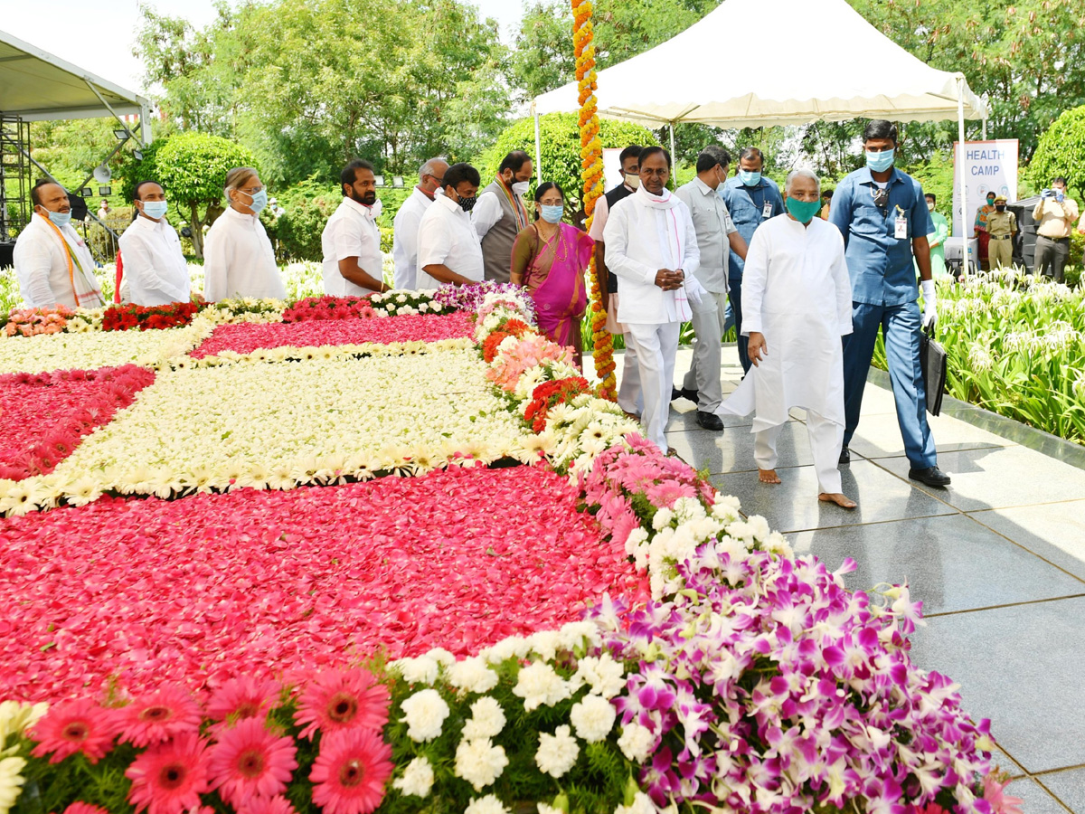 CM KCR Tribute To PV Narasimha Rao Photo Gallery - Sakshi6