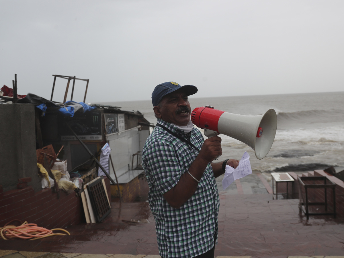 Cyclone Nisarga To Hit Alibaug Near Mumbai Photo Gallery - Sakshi23