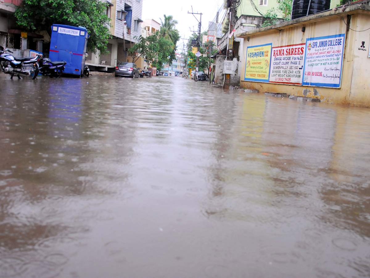 heavy rain in hyderabad photo gallery - Sakshi10