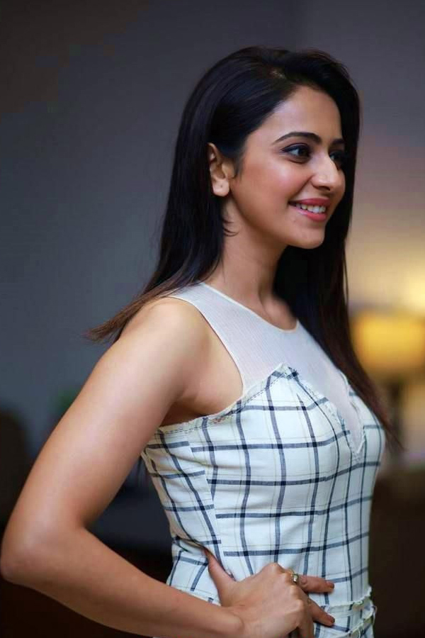 actress Rakul preet singh exclusive photo gallery - Sakshi5