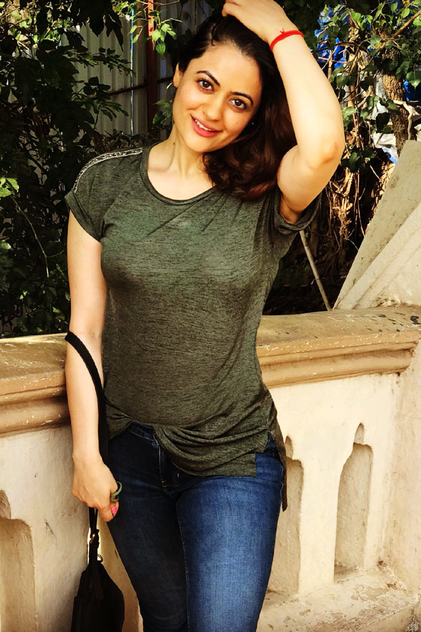 Actress Shruti Sodhi exclusive photo gallery - Sakshi25