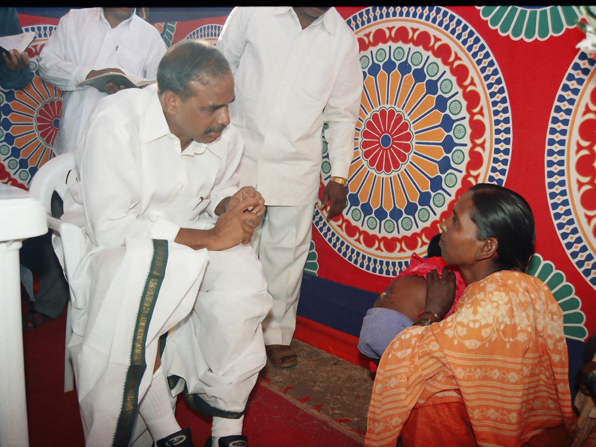 YS RajaShekar Reddy Padayatra Rare Photos Gallery - Sakshi17